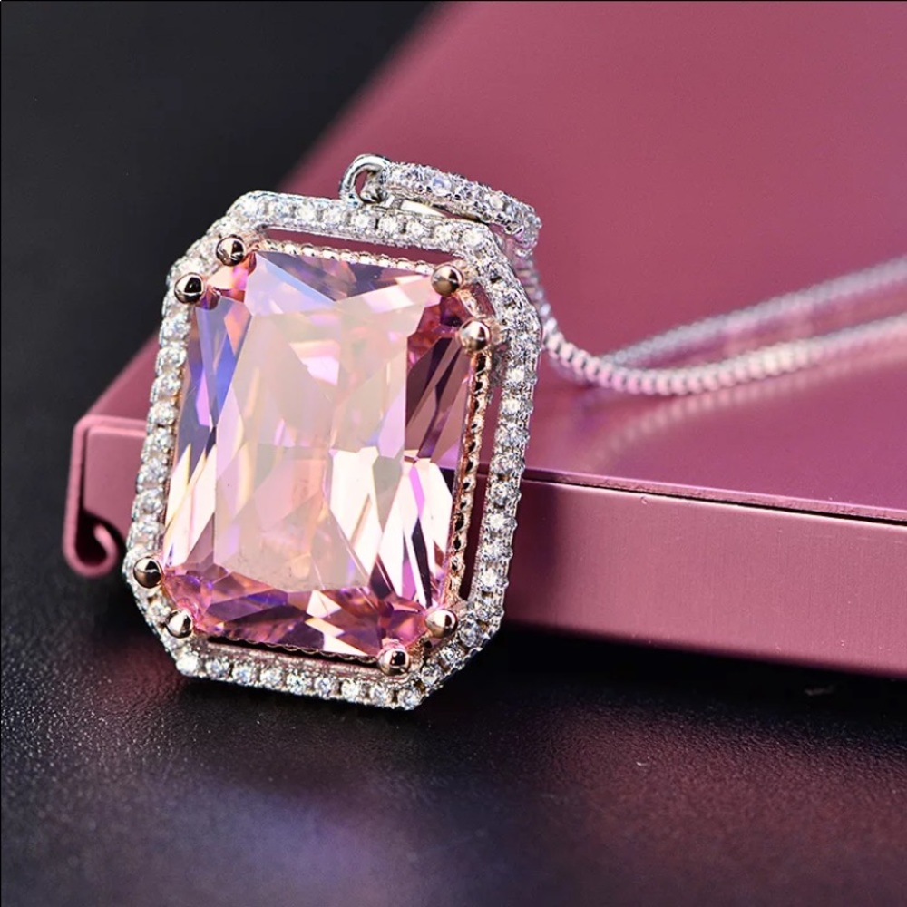 Pink diamond necklace